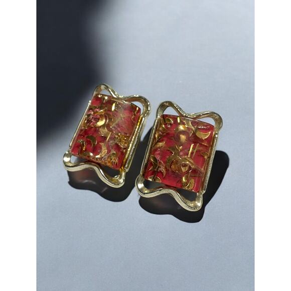 Vintage 50s PAM Pink Lucite Gold Crescent Moon Lucite Clip On Earrings Rectangle - Picture 1 of 6